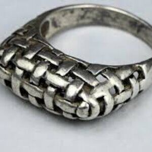 Silver Woven Pattern Ring
